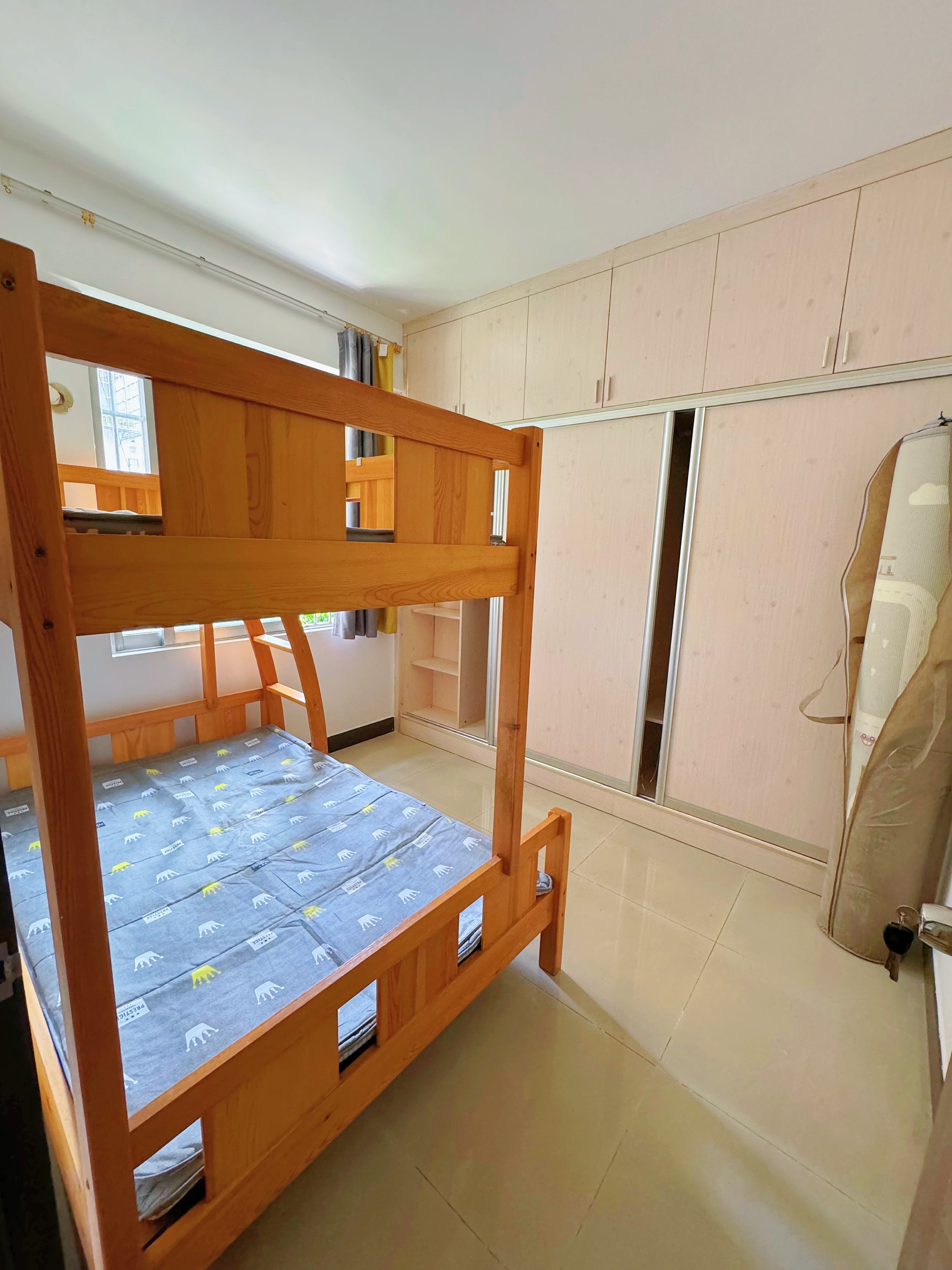 梅宾公安宿舍 随时看房·