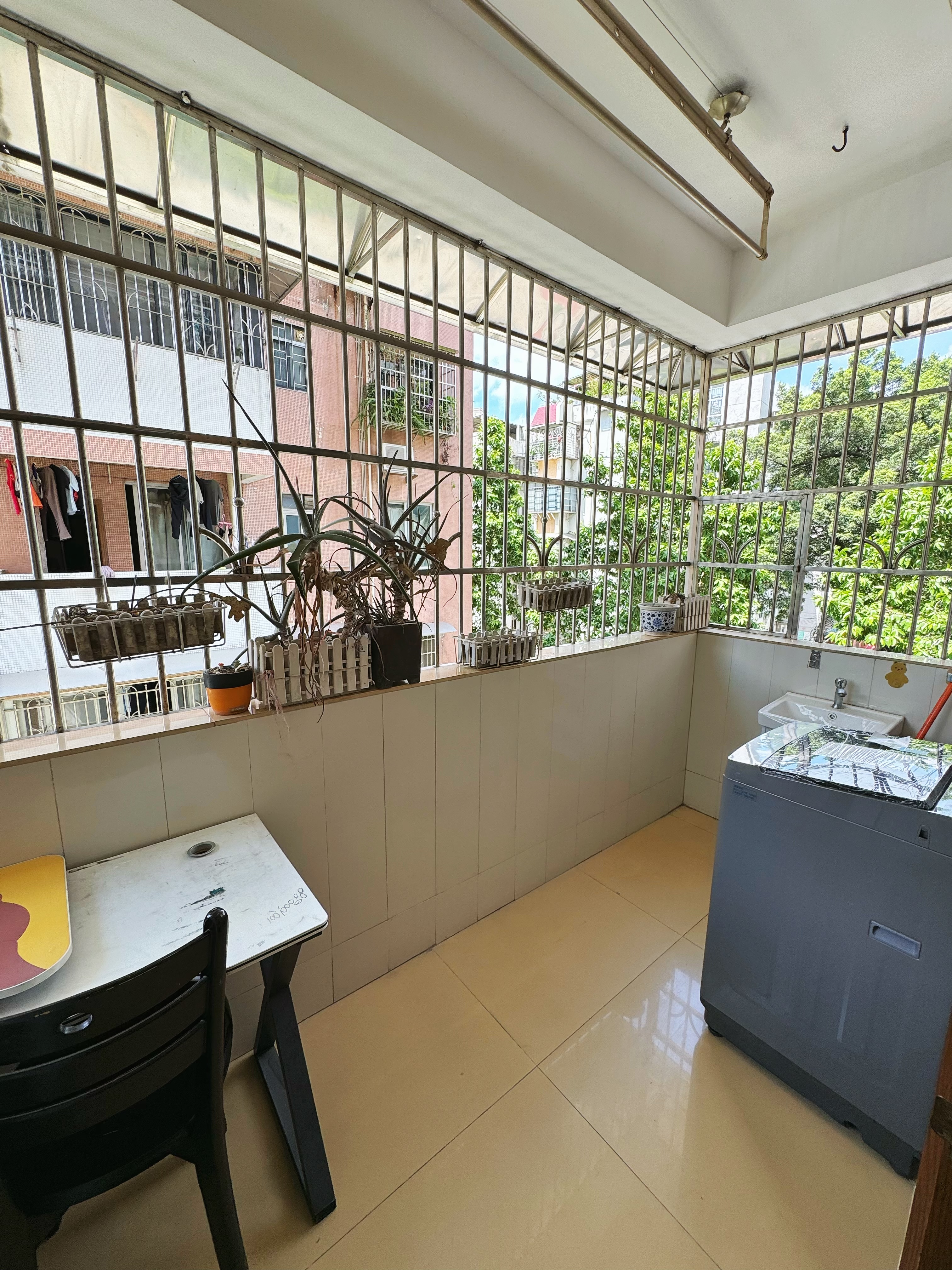 梅宾公安宿舍 随时看房·