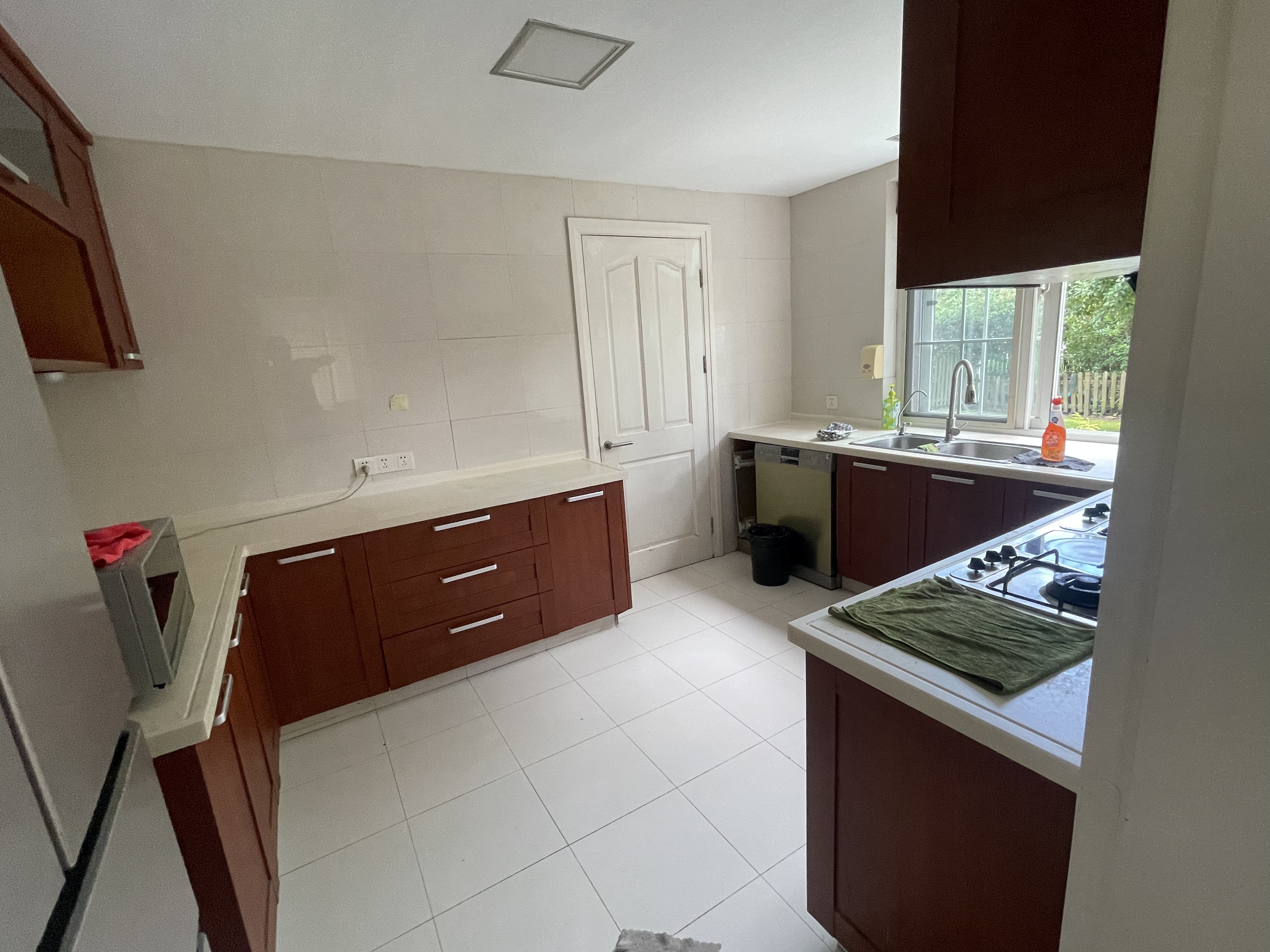 罗山绿洲别墅 随时看房·