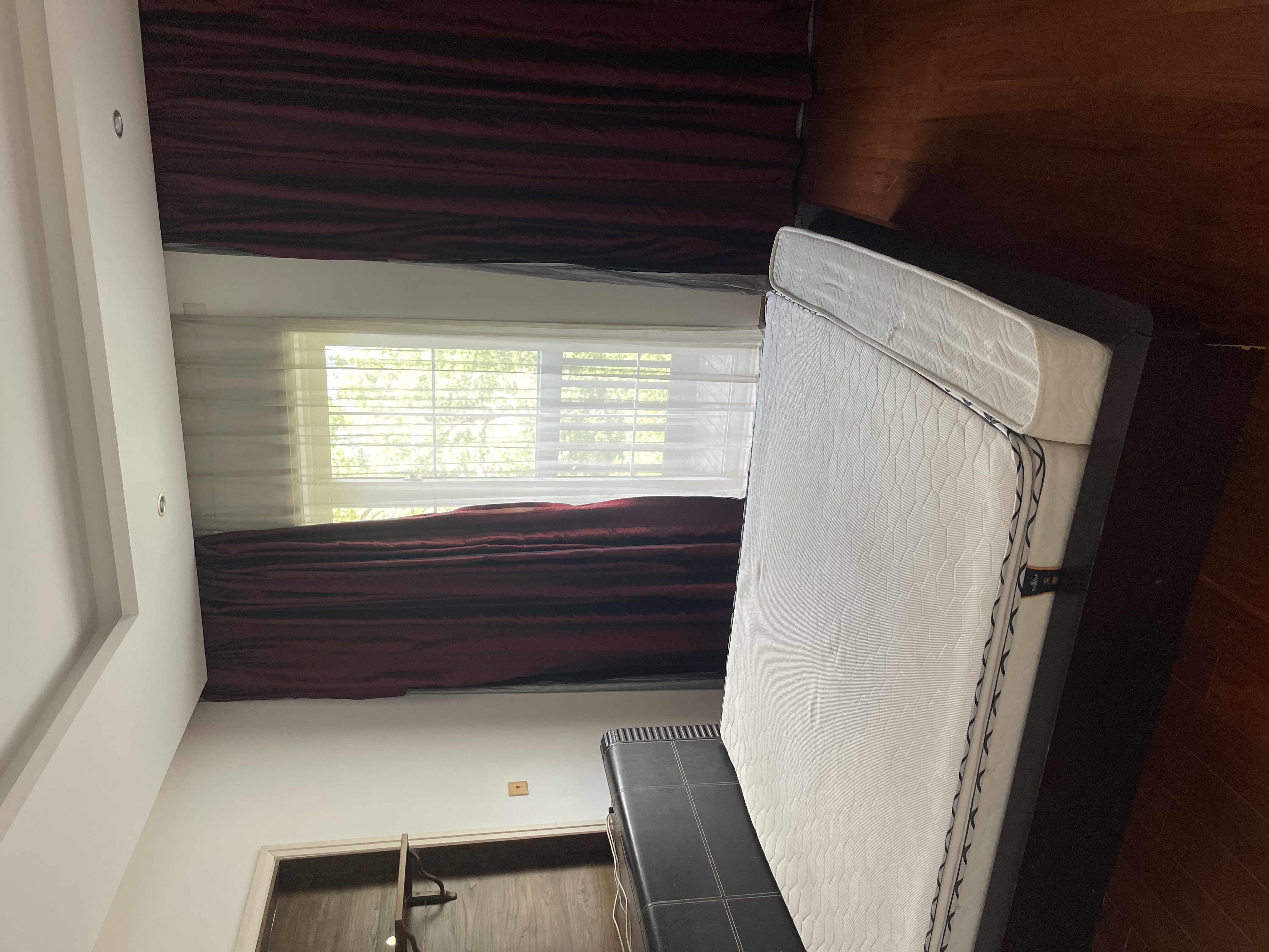 罗山绿洲别墅 随时看房·