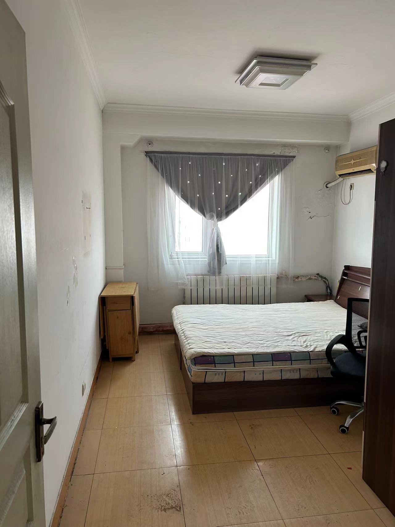 育德里 3居室 1200元/月