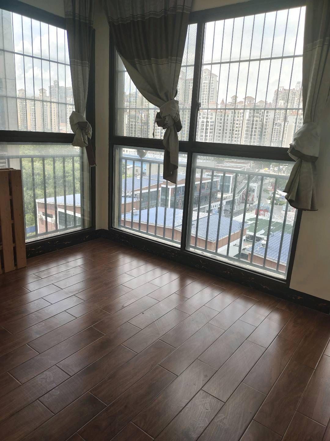 普罗旺斯龙光凡尔赛庄园 随时看房·