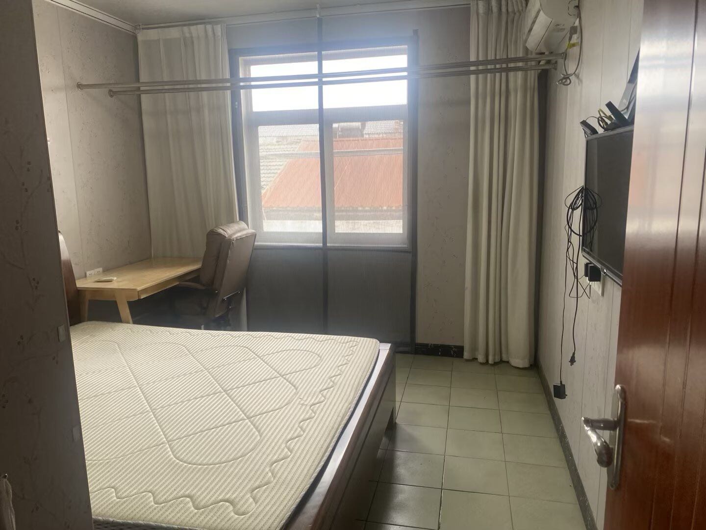 府东新村）