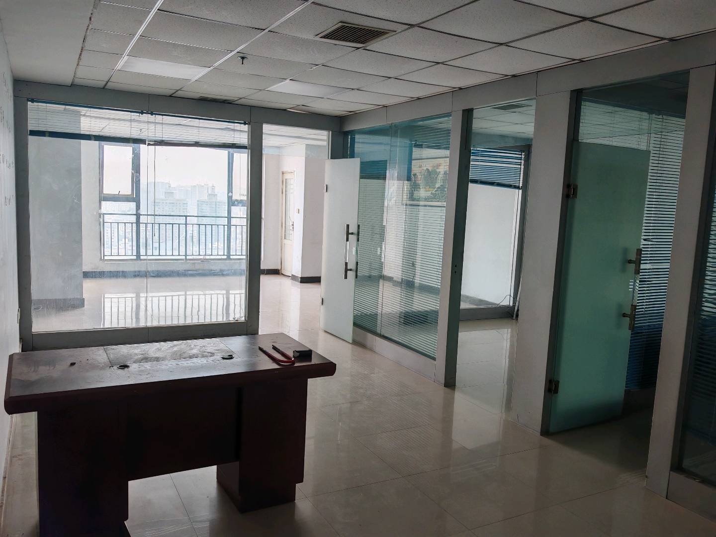 省汇中心写字楼 随时看房·