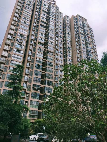 秀月家园南区 随时看房·