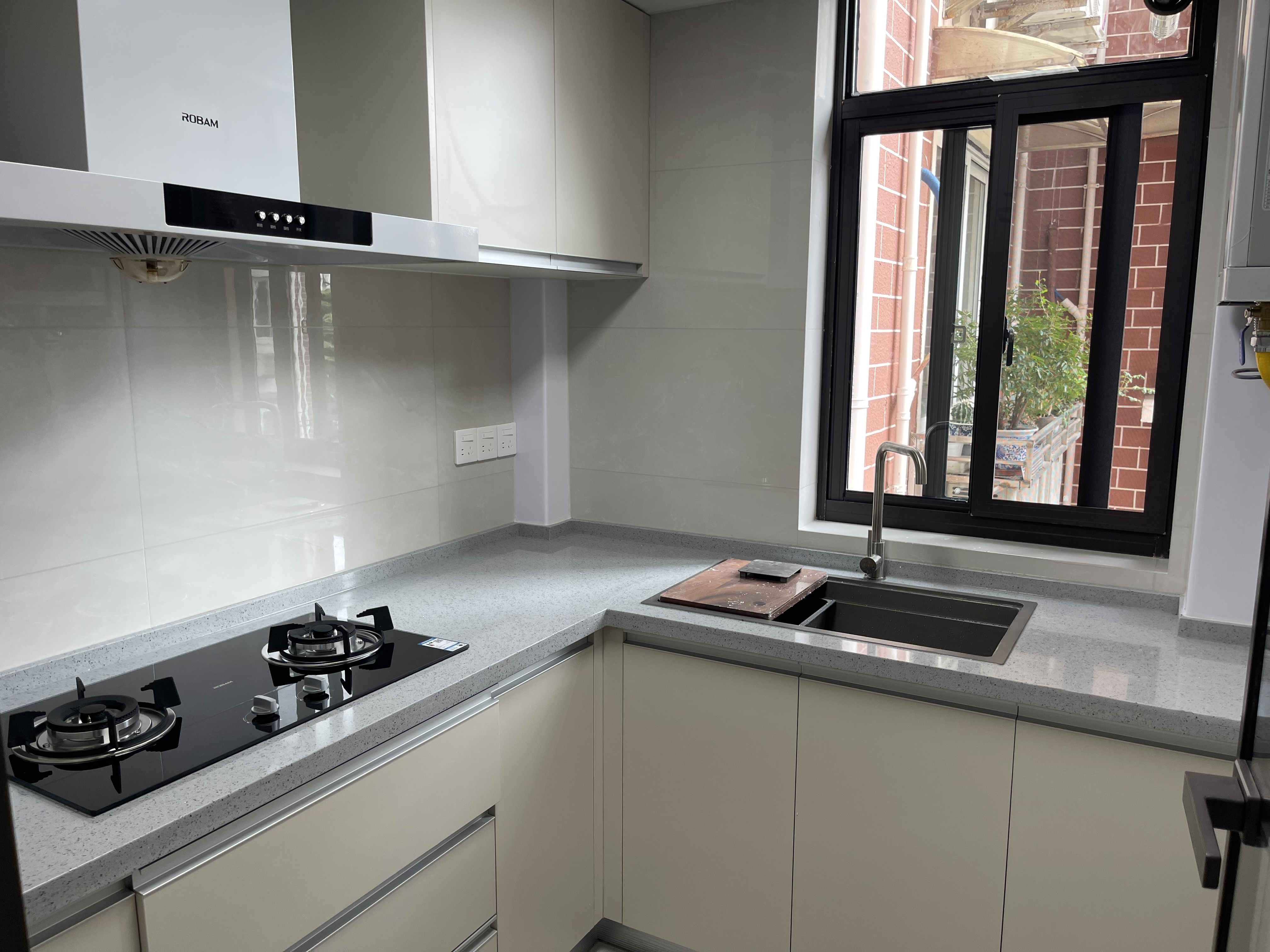 巴林小区 随时看房·