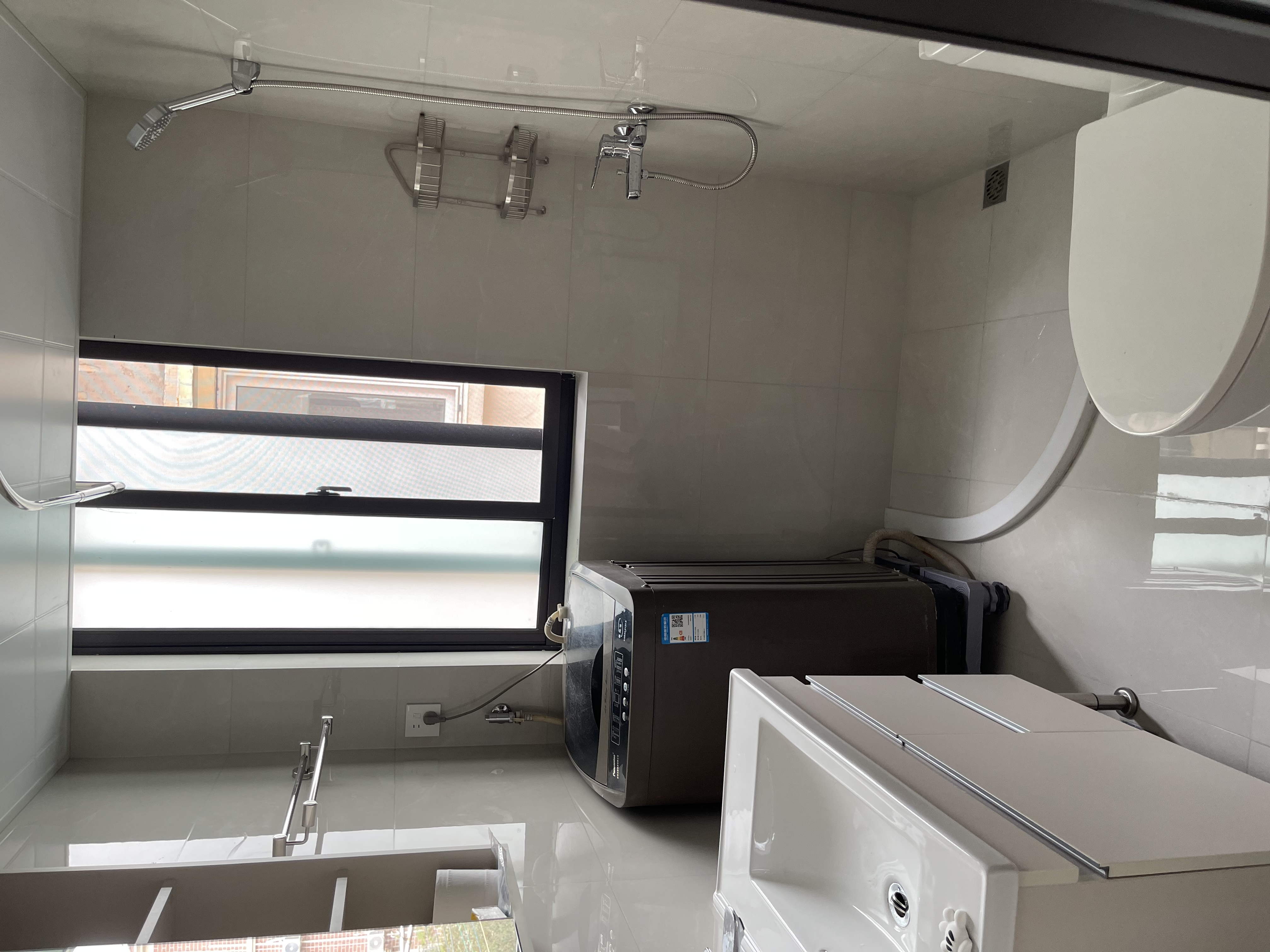 巴林小区 随时看房·