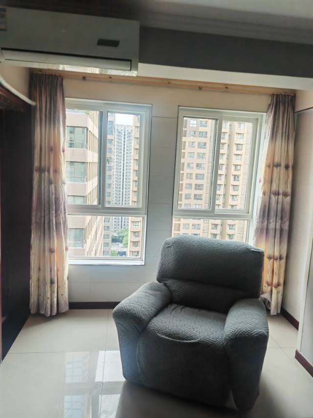 茶张馨苑 随时看房·