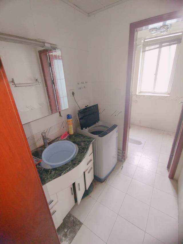 藏龙苑 随时看房·