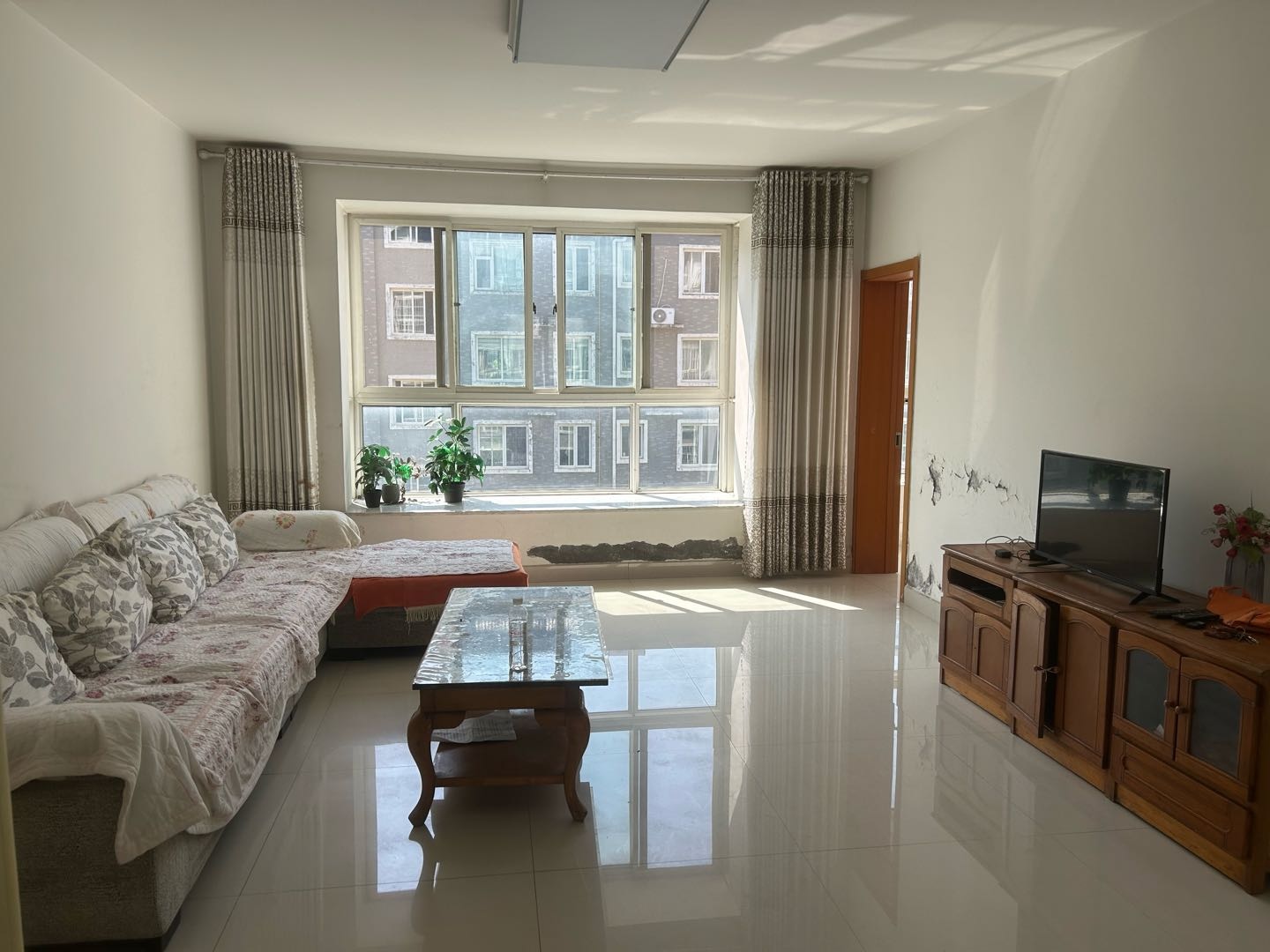 泰山名郡 随时看房·