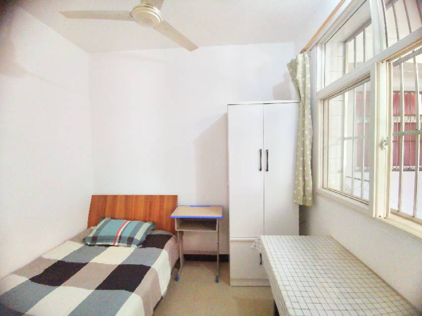 西韦北堡 1居室 450元/月