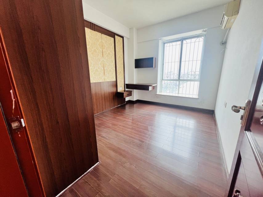 车站宿舍 随时看房·