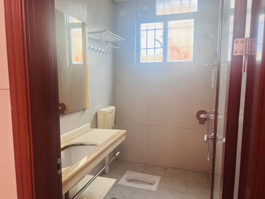 车站宿舍 随时看房·