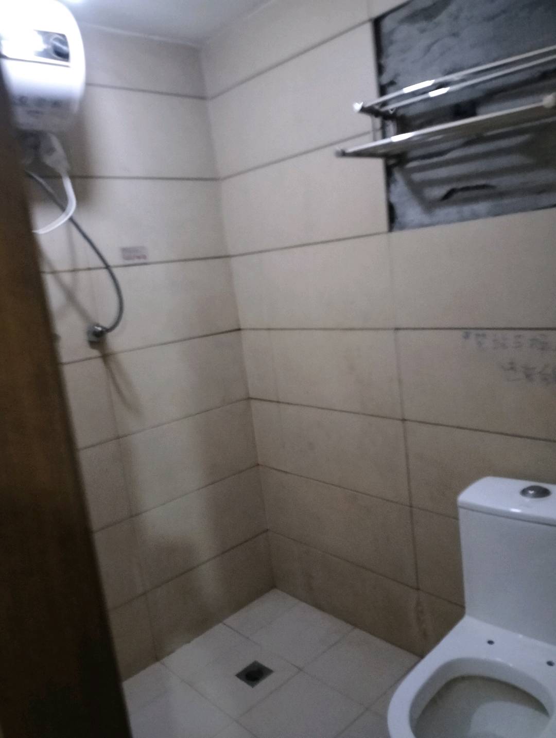 学堂冲一村 随时看房·