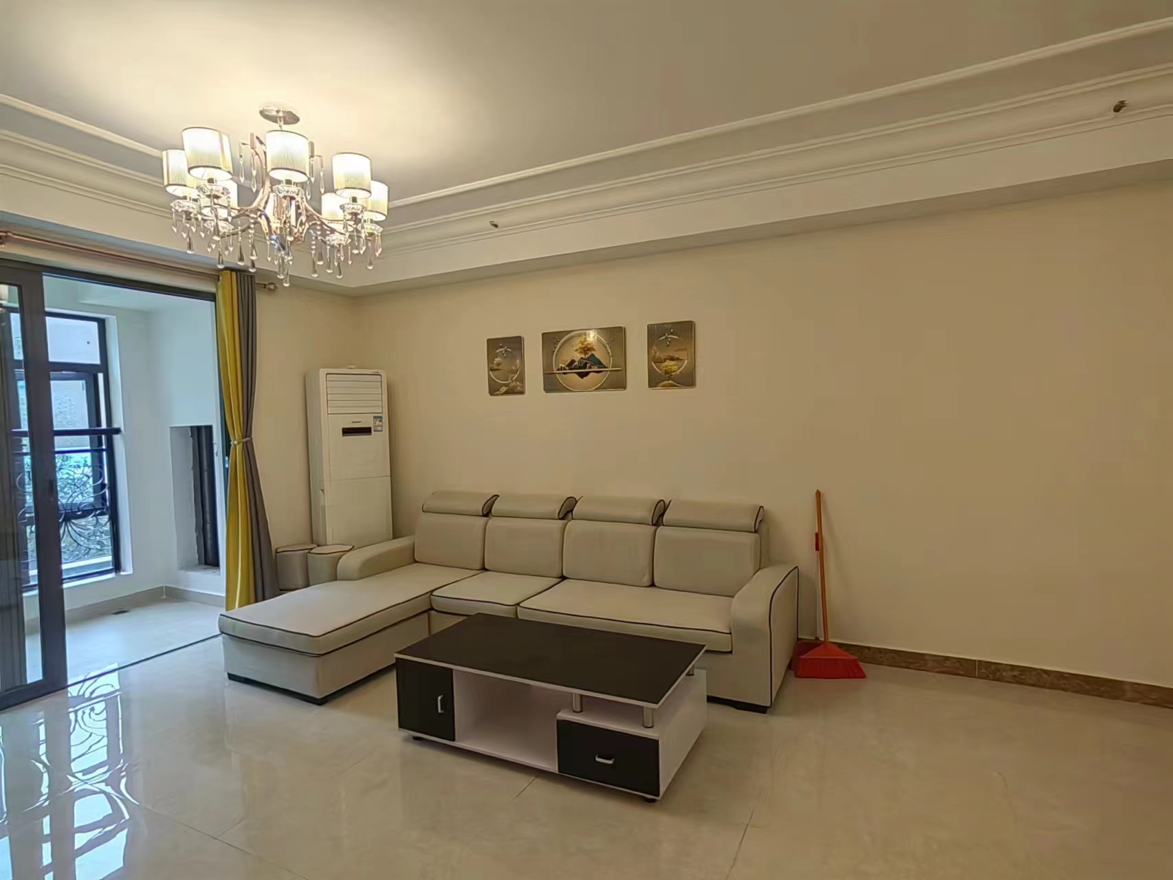 恒大轨道时代 随时看房·