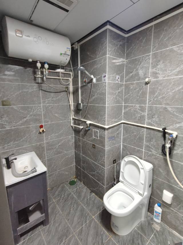 恒大滨河左岸D9地块1号楼 随时看房·