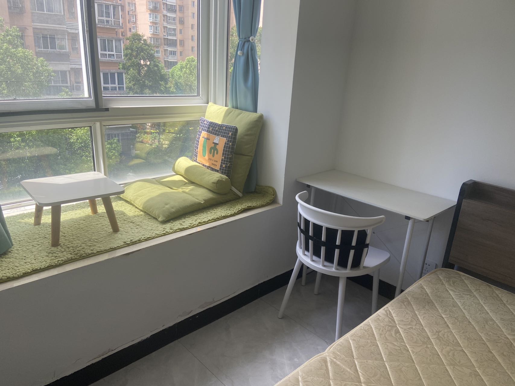 爱博五村 1居室 2500元/月