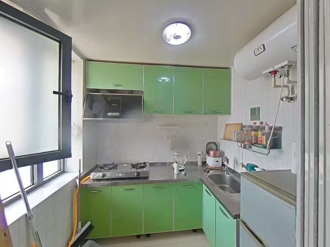 西镇青岛一中 随时看房·