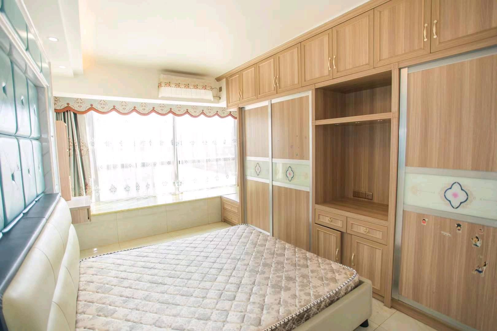 荣盛华府小区 随时看房·