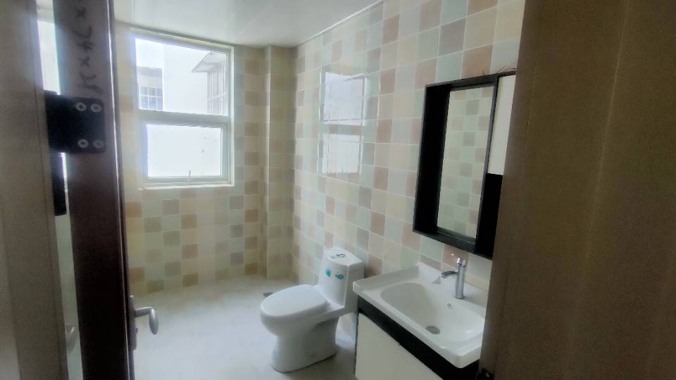 龙井小区 随时看房·