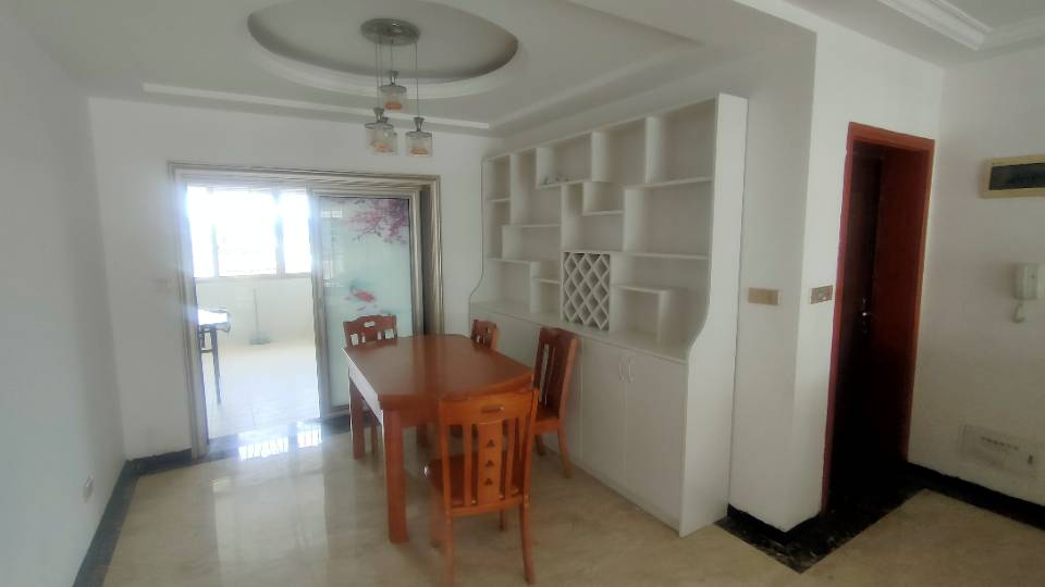 龙井小区 随时看房·