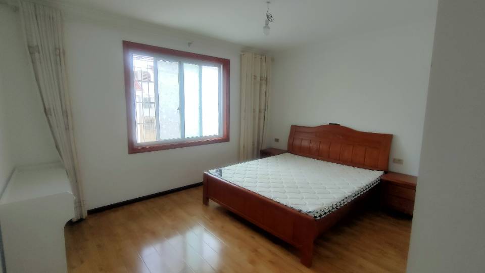 龙井小区 随时看房·