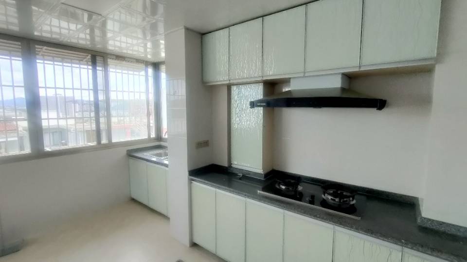 龙井小区 随时看房·