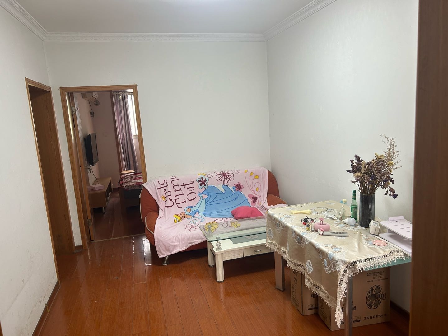 银龙二期 2居室 2300元/月