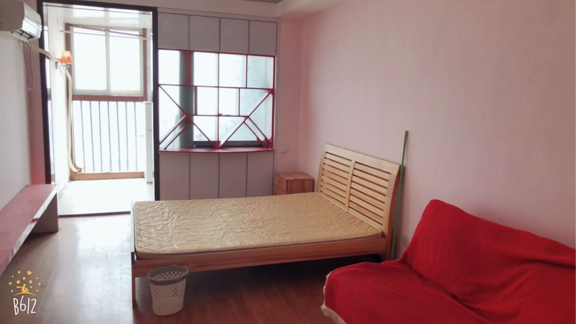 丹尼斯c座 1居室 650元/月