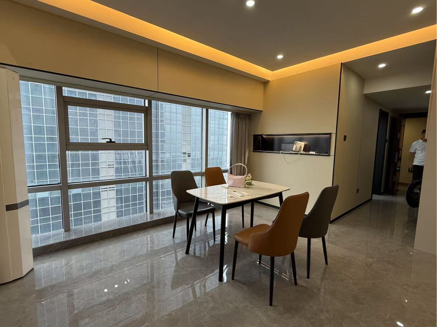 茂业时代广场 1居室 1600元/月