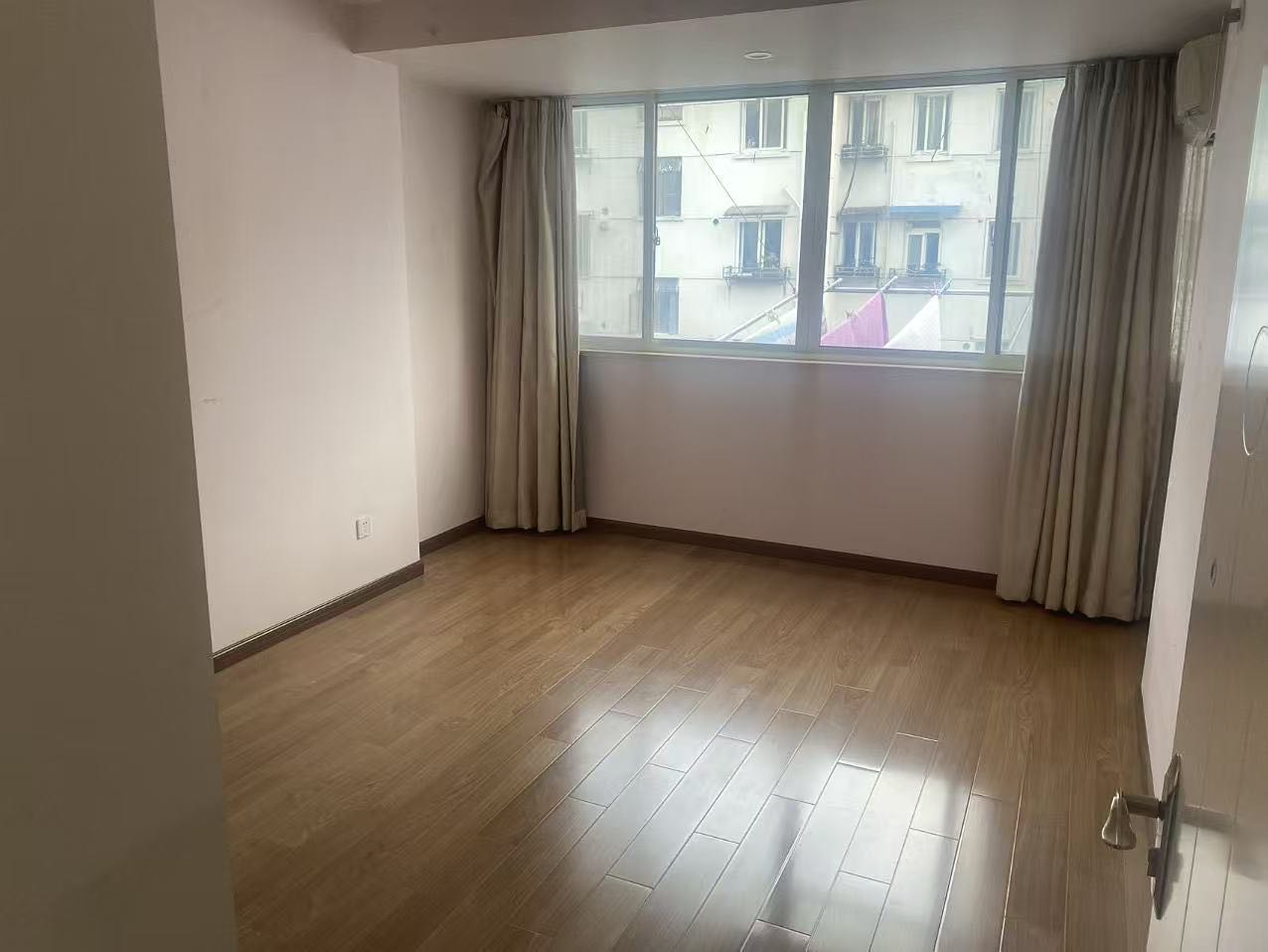 江桥三村七街坊 随时看房·