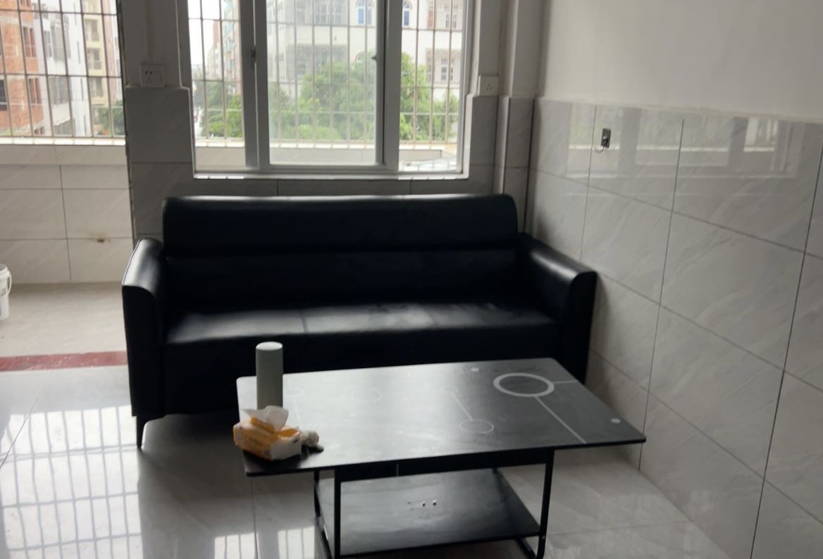 化州市橘洲市场附近）