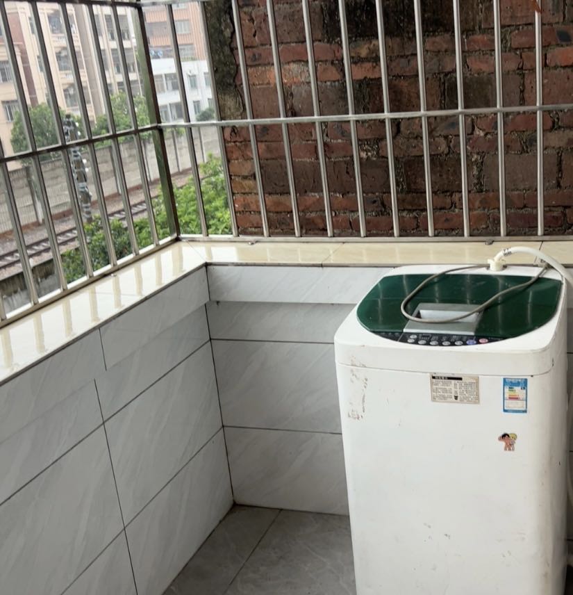 化州市橘洲市场附近 随时看房·