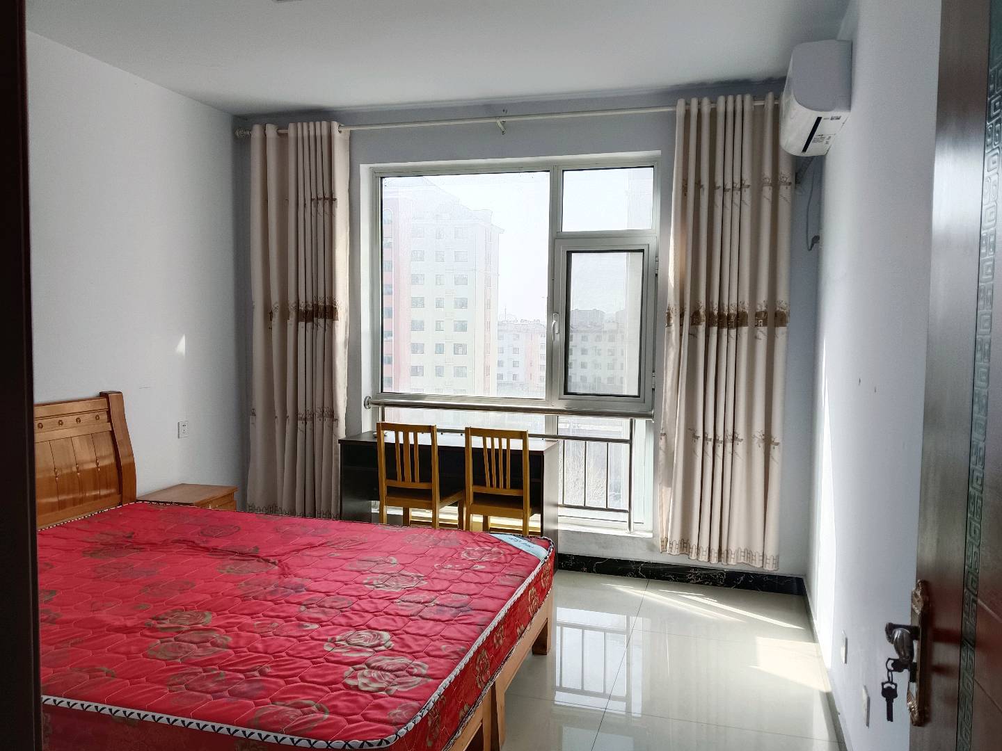 滨河花苑 随时看房·