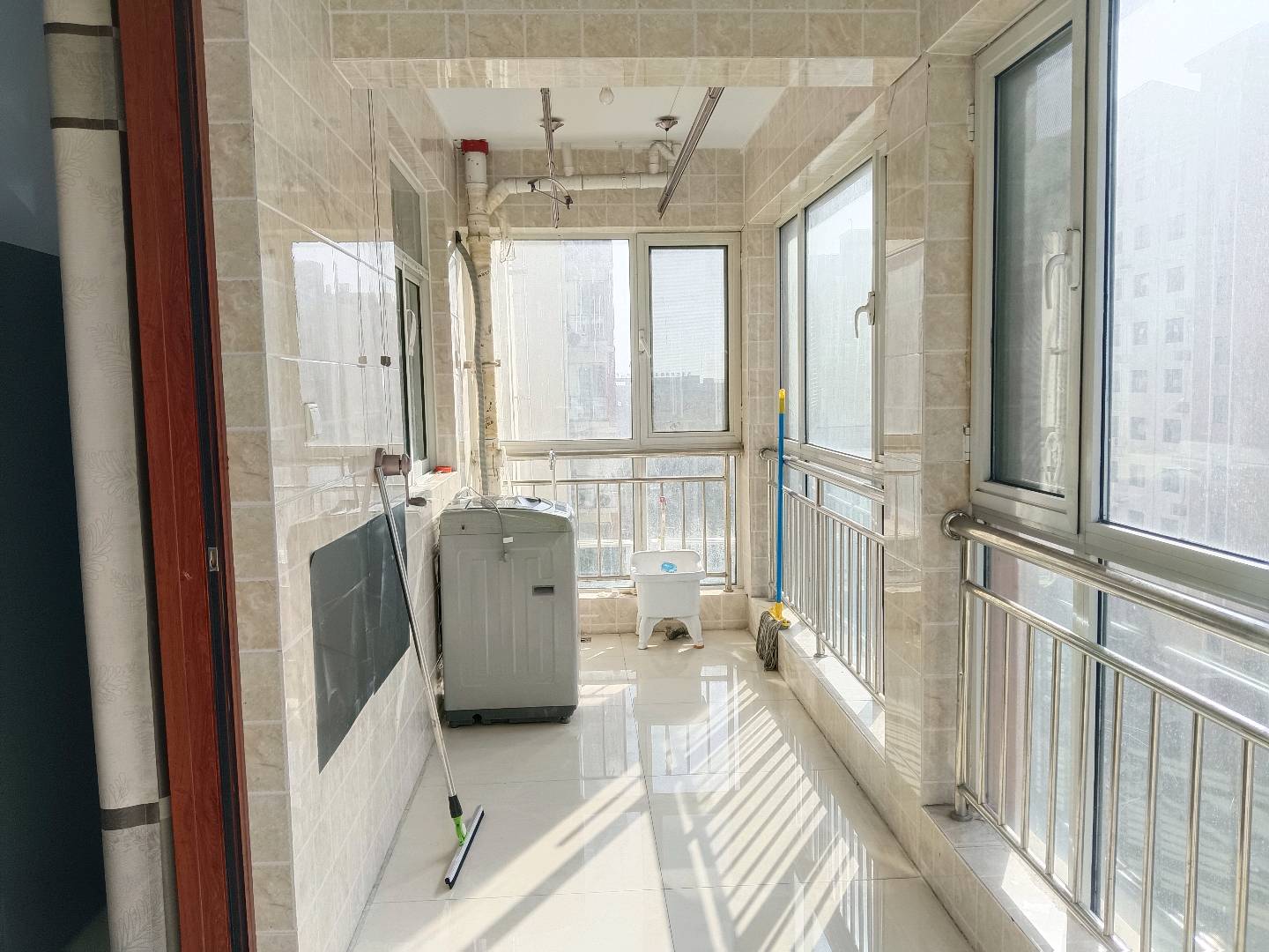 滨河花苑 随时看房·