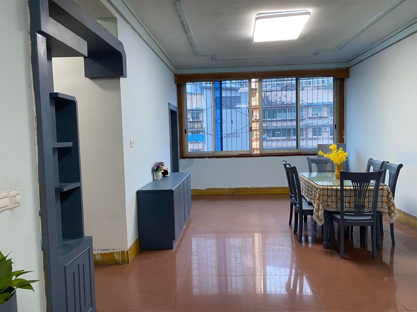 东门口交警大队宿舍 3居室 1100元/月