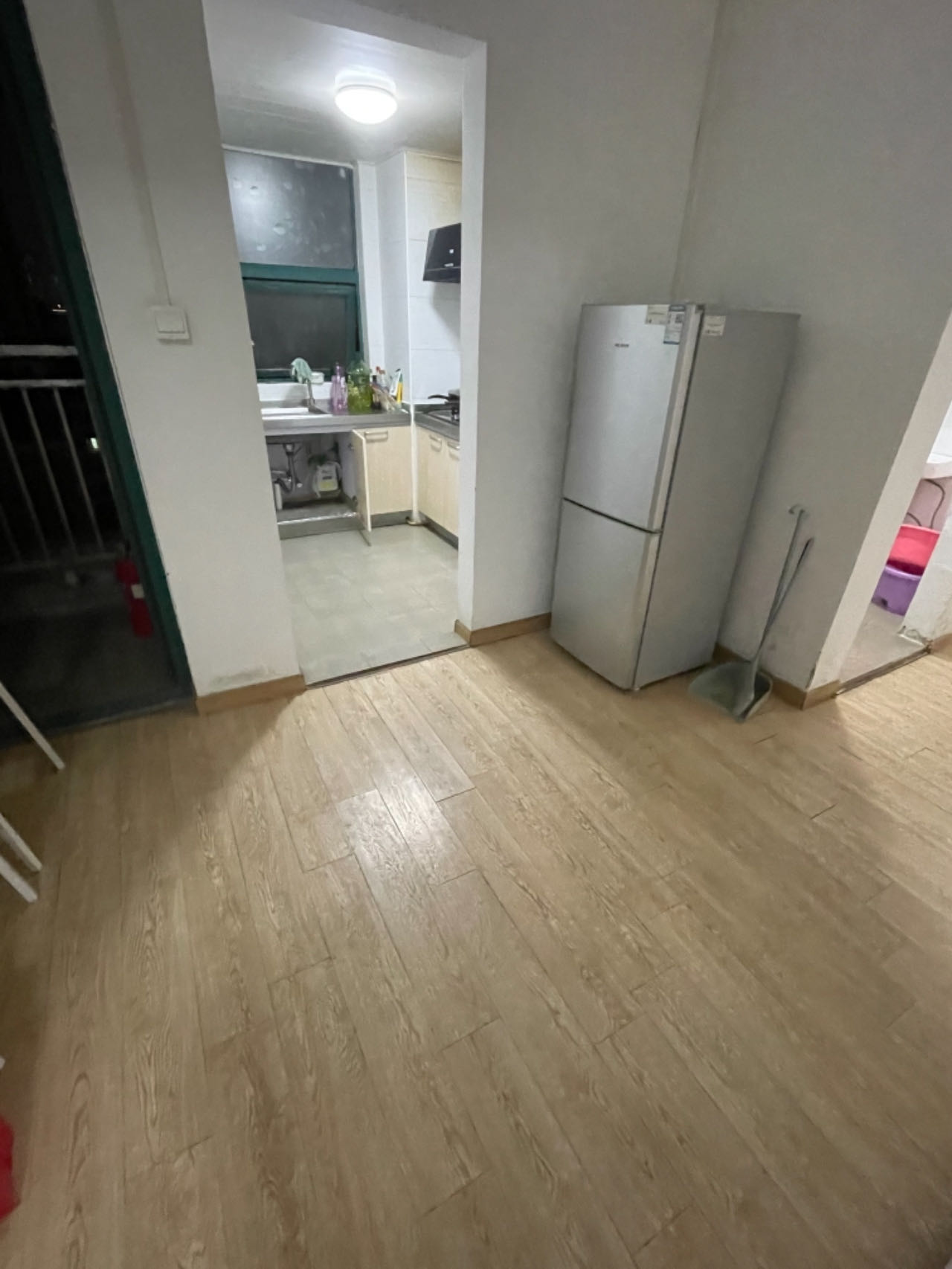 红光颐景苑 5居室 780元/月