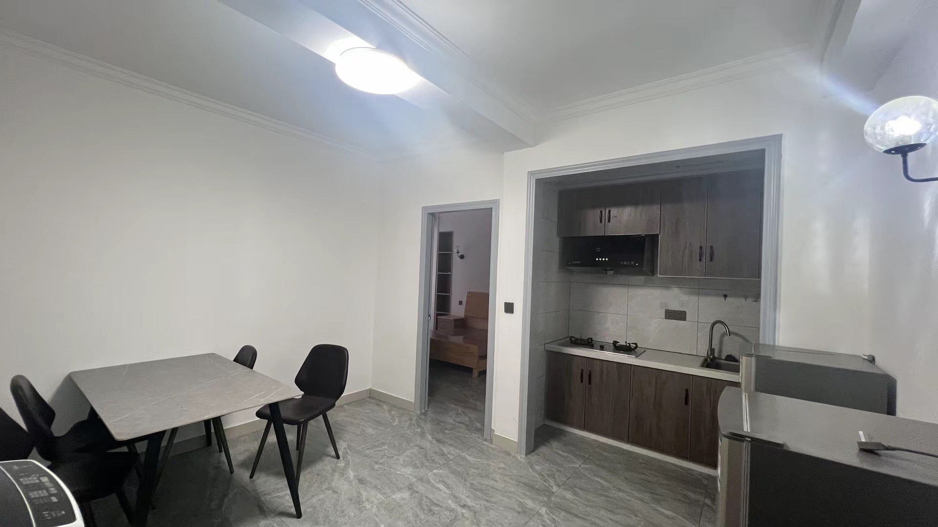 直港巷新村 随时看房·