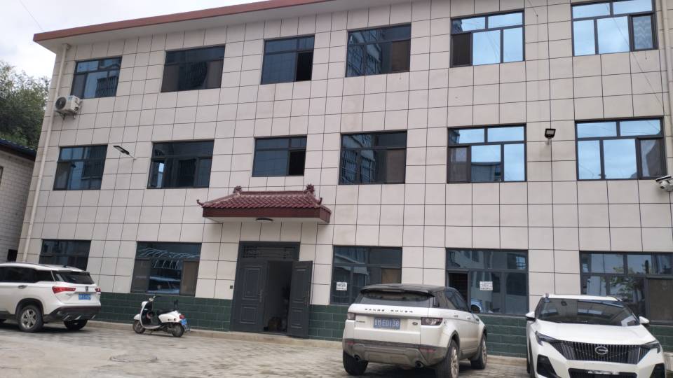 莲池小区 随时看房·