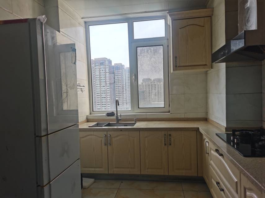 皇骐河滨华庭 随时看房·