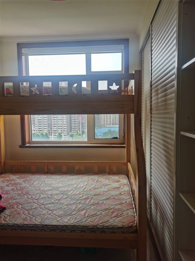 皇骐河滨华庭 随时看房·