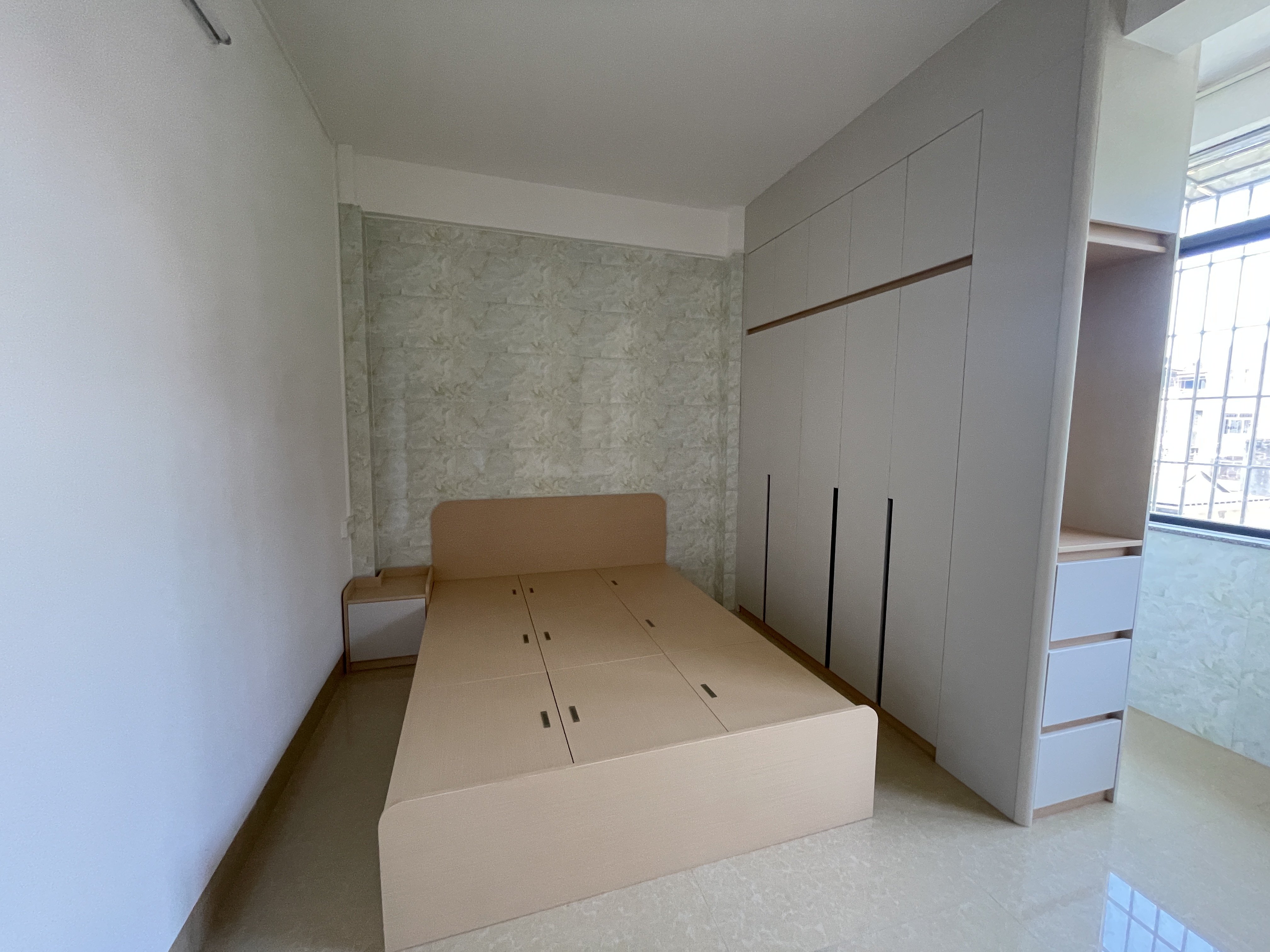 贵姐住房 2居室 1300元/月