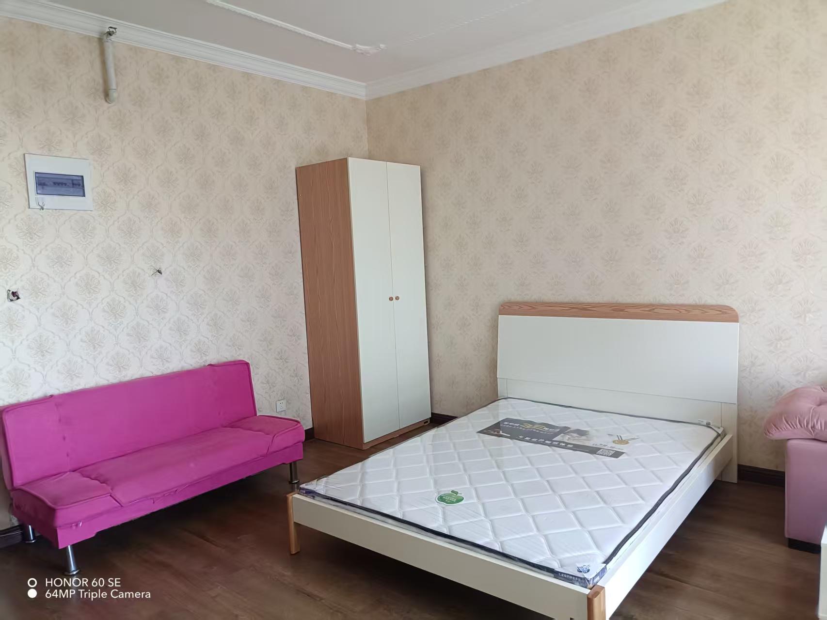 东方今典水晶7号）