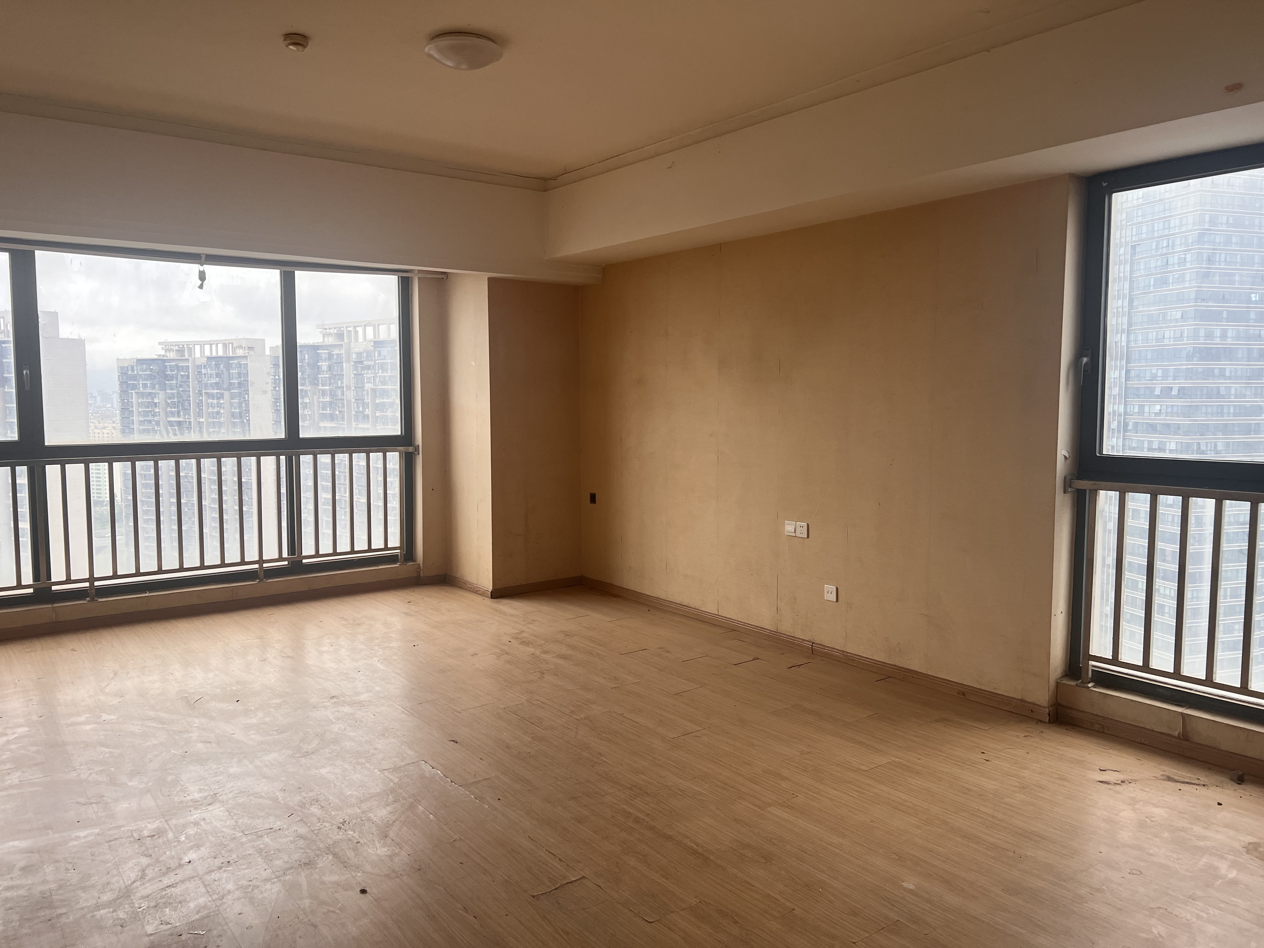 红谷滩万达A 6）