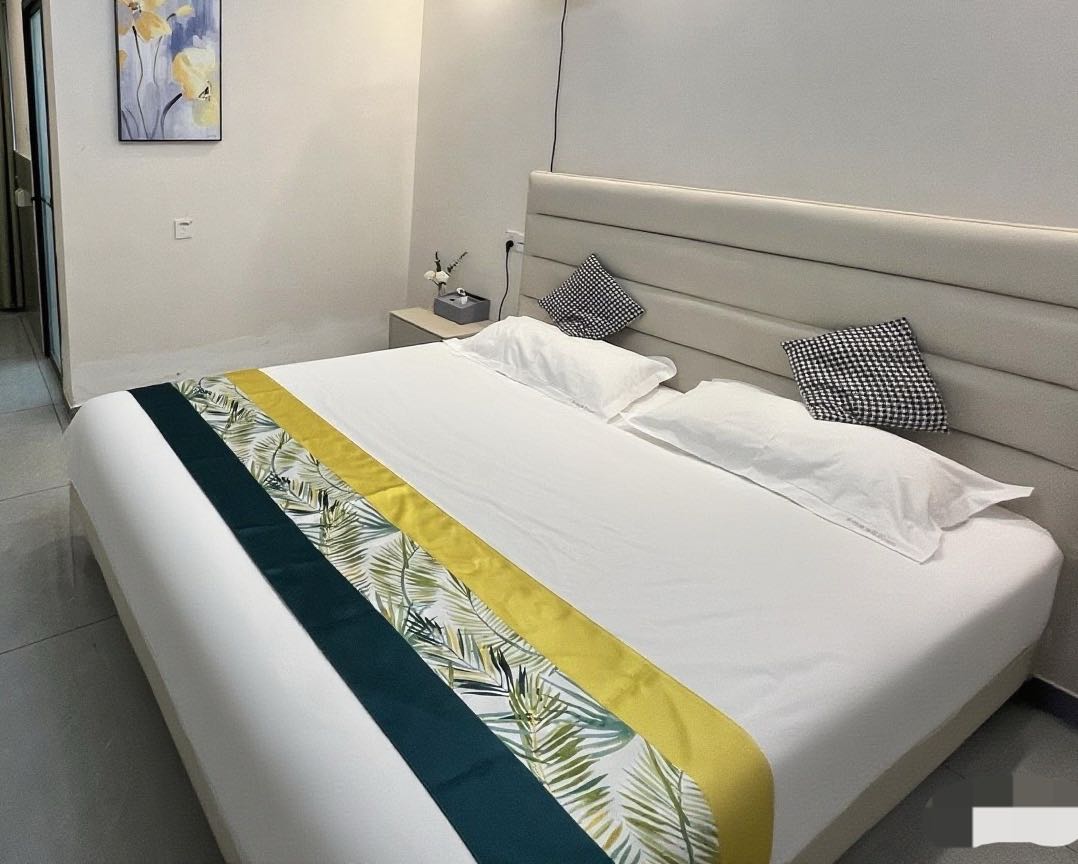 庙李商业中心 1居室 1800元/月