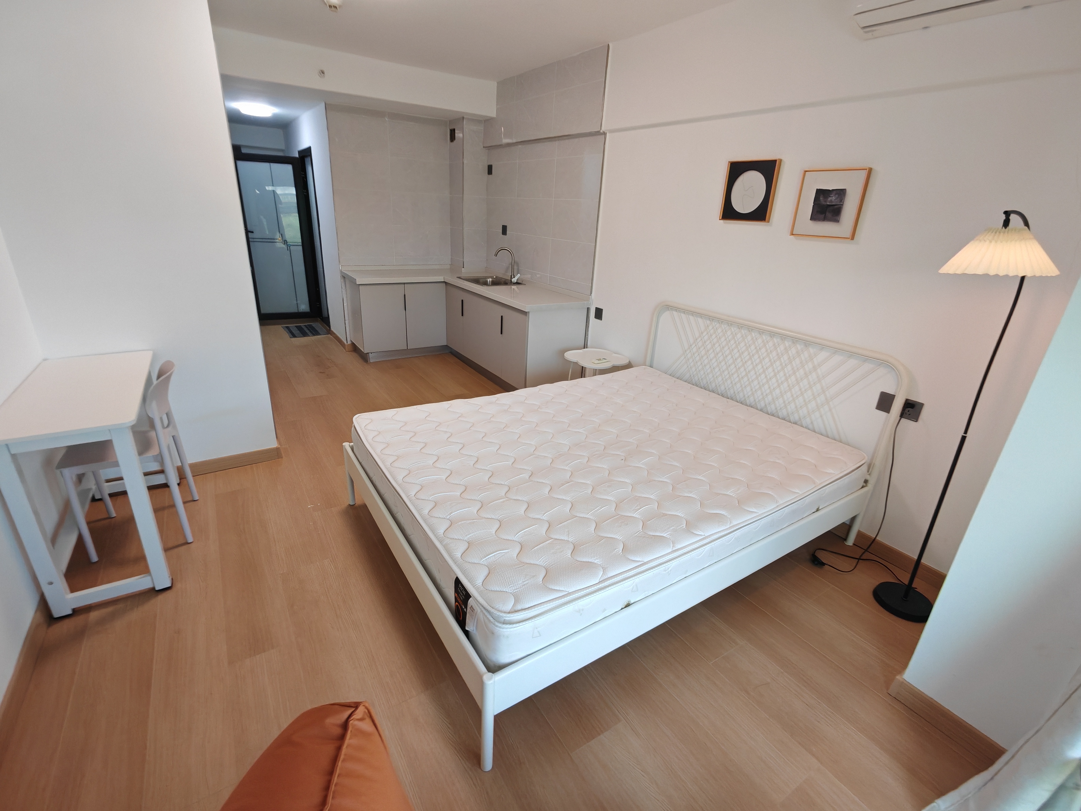 华侨城创想中心 2居室 1300元/月