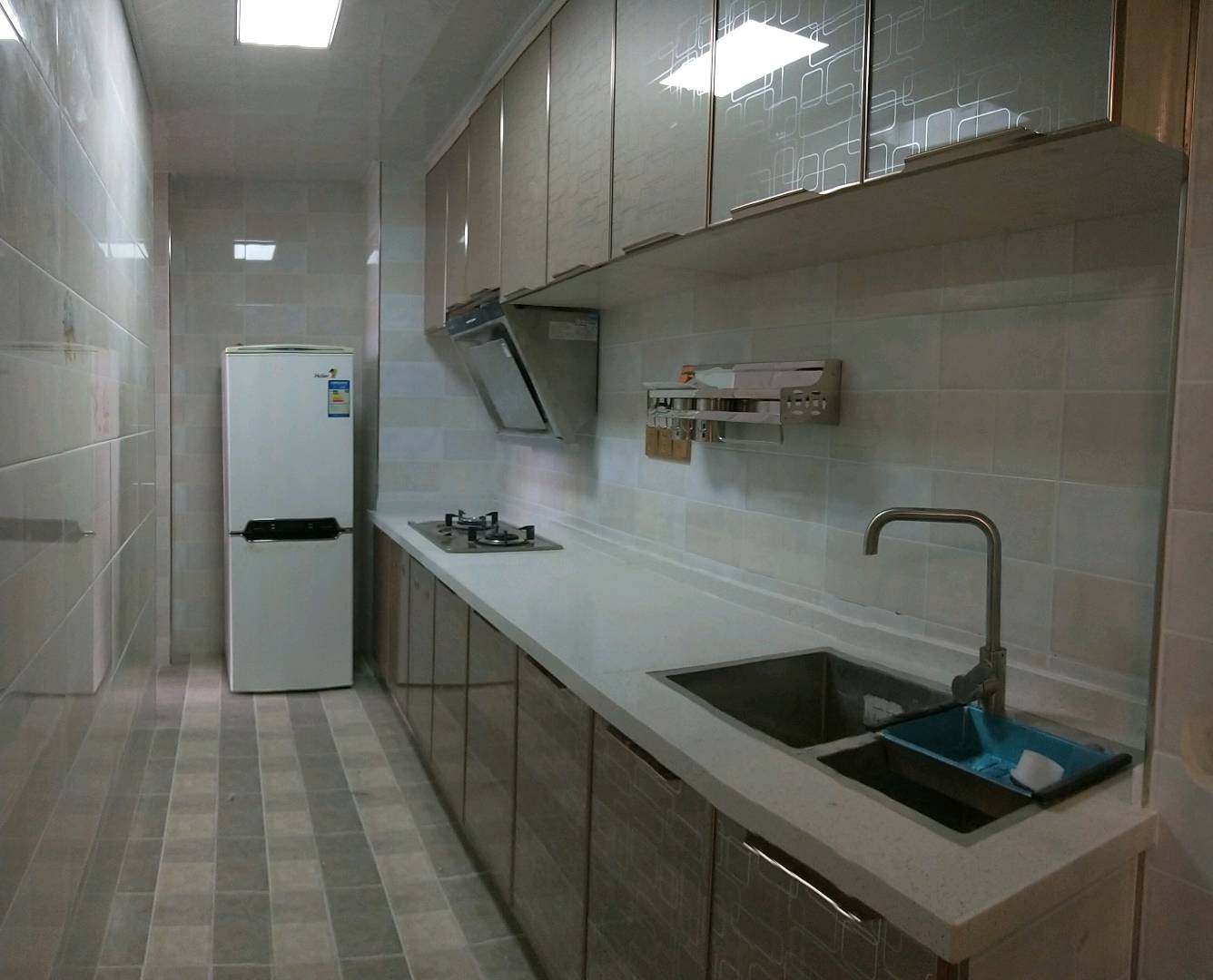 强发百年 随时看房·