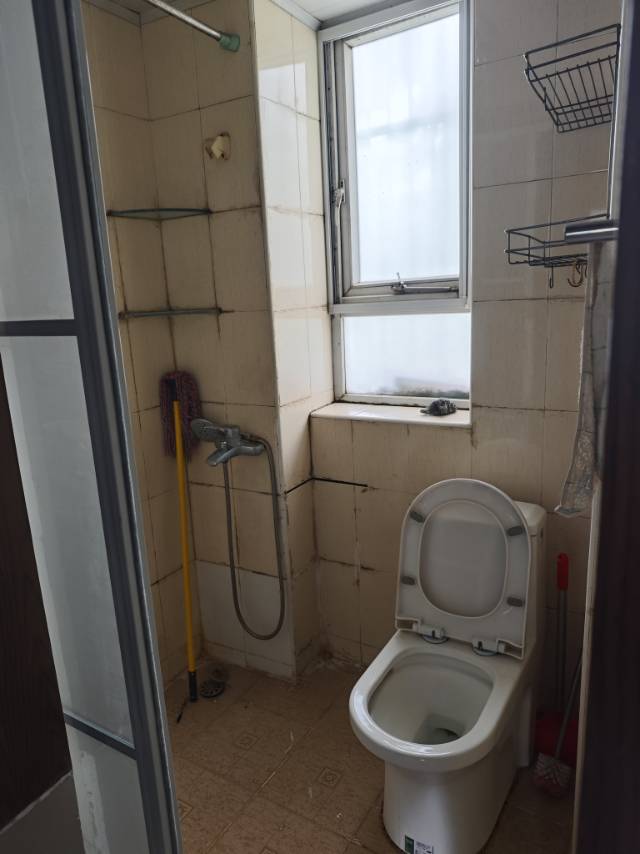 同济新村 随时看房·