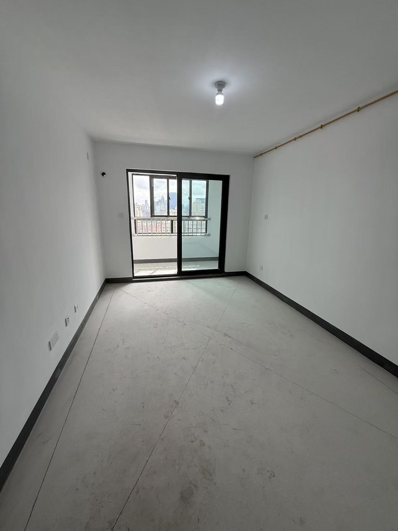 谈家桥小区151弄 1居室 2900元/月