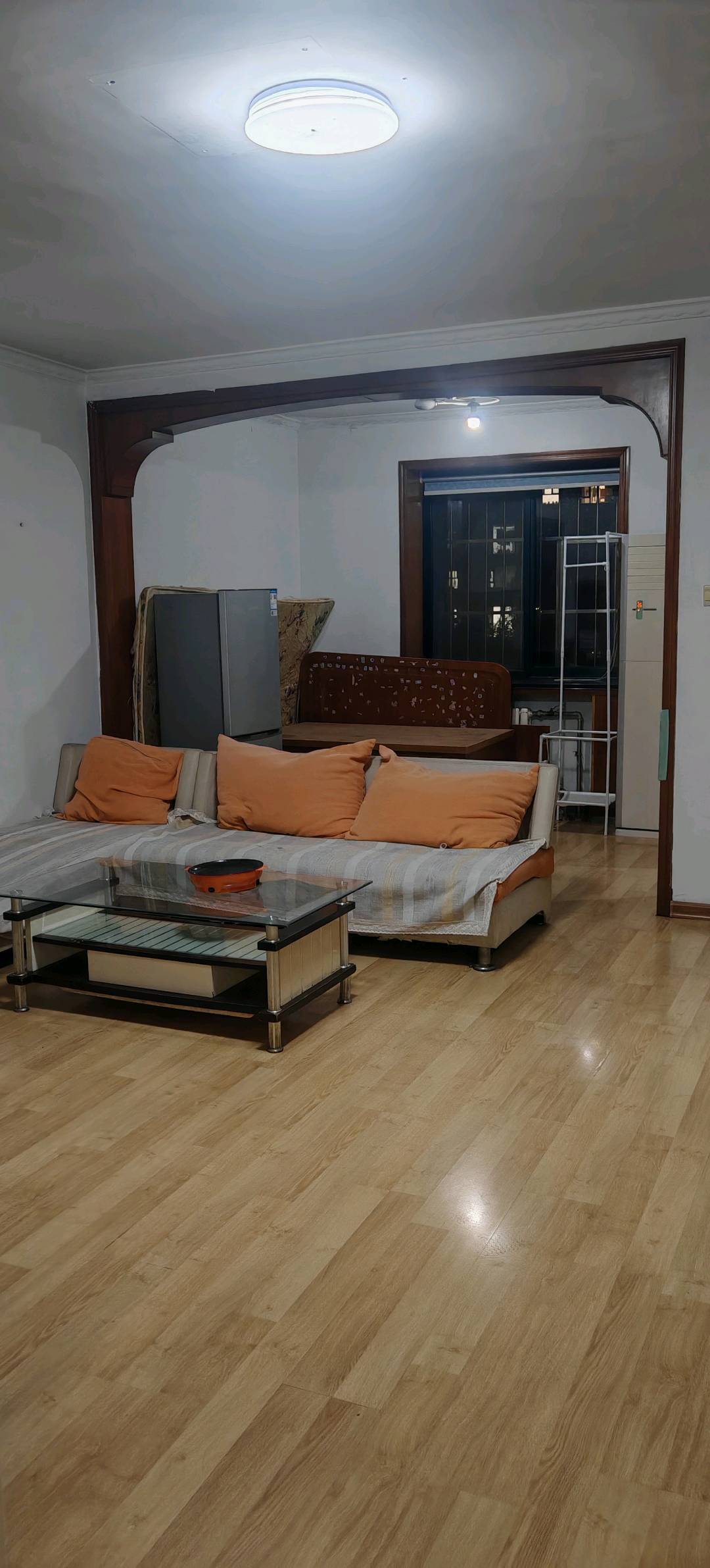 广业小镇南区 2居室 1850元/月